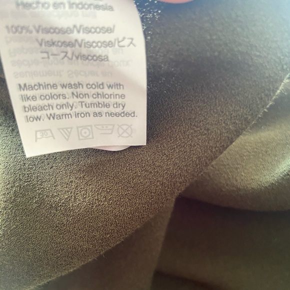 J.CREW POINT SUR Blouse Drapey Open V-Neck Long Sleeve Ruched Flowy Green J6240 - Picture 10 of 10